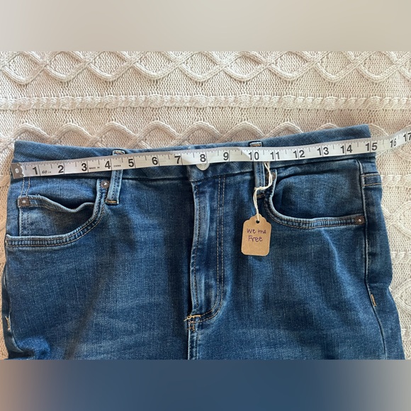 We the Free Designer medium  Wash Distressed Women's Jeans Size 31 - Picture 16 of 16